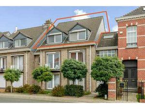 Gezellig  instapklaar dakappt. met 2 slpk. en ruim balkon