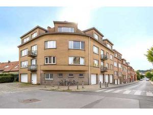 Charmant appart. très bien situé au calme (limite Ixelles)