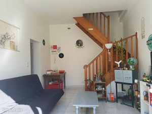 T2 en duplex – Centre-Ville avec parking privé et portail électrique. Rue Saint Hilaire