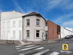 Immeuble de deux logements  espace extérieur et garage