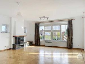 REZ-DE-CHAUSSEE 3 CHAMBRES AVEC JARDIN