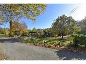 CHALET SUR TERRAIN A BATIR DE 17A 28CA