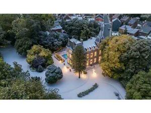 Lodelinsart - Château et parc 1 5 ha piscine et annexes