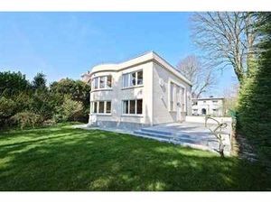 VILLA 4 FACADES  4 CHAMBRES  JARDIN ET TERRASSE