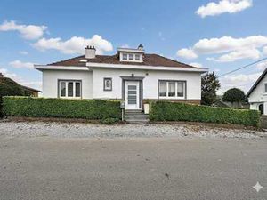 VILLA +/- 270M2 5CH - 2 GARAGES