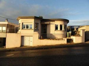 AGREABLE BUNGALOW 3 OU 4 CH. A RENOVER - GARAGE - GD JARDIN