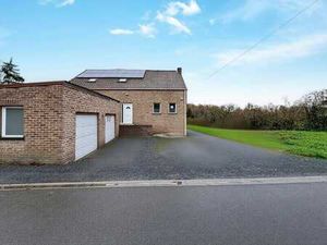 SPACIEUSE MAISON 4 FACADES