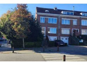 Maison 3 façades: 4ch + Garage + jardin