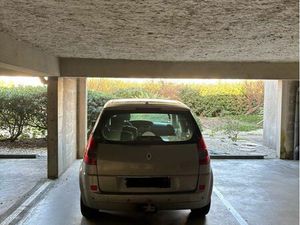 Place de parking couverte