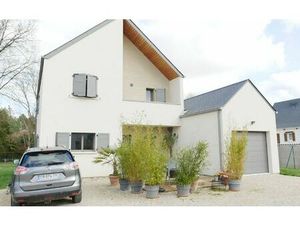 Location maison  m² T-5 à Saint-Denis-en-Val  1 349 €