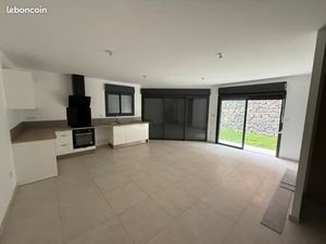 St LEU CENTRE VILLE – T3 neuf + Jardin + PK