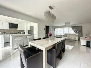 Maison à vendre avec garage et terrasse   Molenbeek-Saint-Jean (VBD56419)