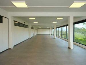 Bureaux idéalement situés (85 m²-207 m²) à louer à Eeklo