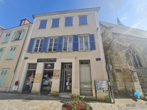 A VENDRE COMMERCE + LOGEMENT