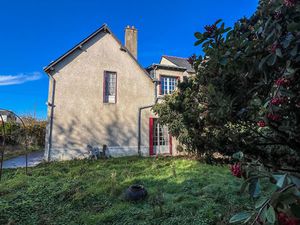 MAISON ANGERS PASTEUR 3 CHAMBRES 1 BUREAU  70M2 DE GARAGE ET 800M2 DE TERRAIN