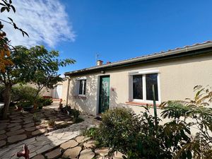 Maison plain pied  4 pièces  garage  terrain clos