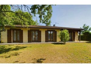 Pavillon de trois chambres proche des commodités