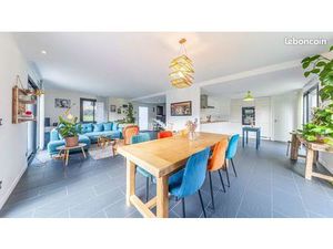 Maison 5 pièces 147 m²