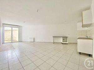 Appartement T3 à louer - 3 pièces - 70 92 m2 - Les Avenieres Veyrins Thuellin - 38 - RHONE
