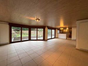 Immeuble mixte de 310m² rénové avec 5 chambres  garage et...