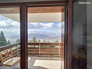 Studio-cabine meublé avec balcon & vue dégagée – Location à l’année – 390 CC