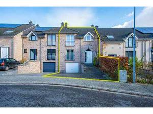 E - Maison 4 chambres avec garage  terrasse et jardin