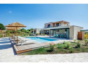 Maison à louer - 6 pièces - 237 m2 - Lecci - 201 - CORSE