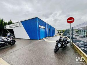 Location commerce 800 m² à Chambourcy (78240)