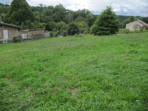 Vente terrain 591 m² à Thiers (63300)  18 000 €