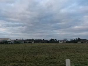 Vente terrain 944 m² à Marsac-sur-l'Isle (24430)  55 900 €