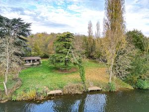 Vente terrain 2216 m² à Villiers-Charlemagne (53170)  65 900 €