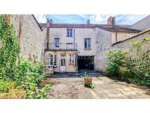 Maison de ville de 90 m² à Puiseaux