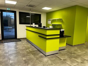 Location local commercial  480.00m²  Tonnay