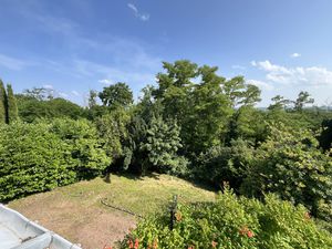 140 m2 4 chambres + sous sol 98 m2 + grenier + jardin 1.500