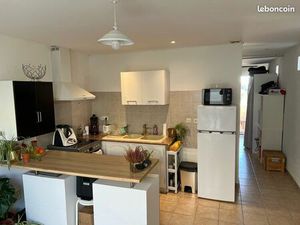 T2 avec terrasse dans village entre Nîmes Ales et Uzès