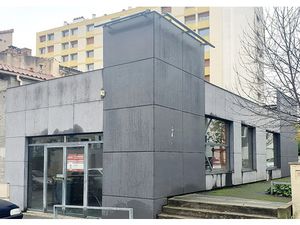 Vente locaux professionnels 146.2 m² à Clermont-Ferrand (63000)  234 200 €