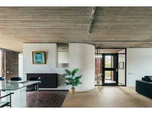 Brutalisme 70s audacieux de Roger Vanhoof  grand jardin