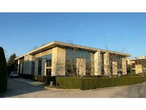 Bureaux prêts à l'emploi à louer dans le Latem Business Par