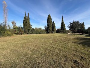 Vente terrain 1345 m² à Uzès (30700)  230 000 €