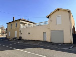 Vente immeuble 13 pièces 302 m² à Pierre-benite (69310)  466 000 €