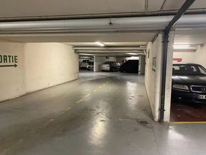 Vente parking 27 m² à Paris 16ème (75016)  119 000 €