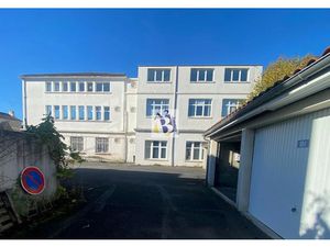 Vente immeuble 1532 m² à Angouleme (16000)  1 560 000 €