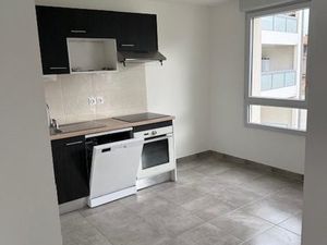 Centre de Beauzelle  Apt T3 récent avec balcon et 2 parkings