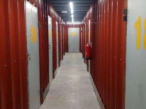 Location parking 5 m² à Cabries (13480)  90 €