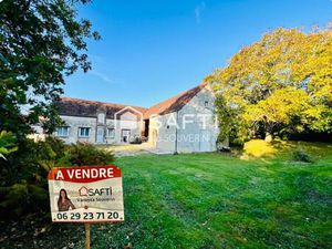 Deux maisons avec grange sur 1780 m2 de terrain