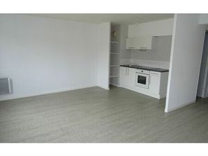 Location appartement  m² T-2 à Saint-Renan  600 €