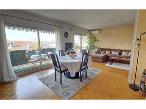 APPARTEMENT 5 PIECES – 3 CHAMBRES – 106 m² - PARKING PRIVAT