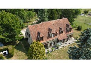 VASTE MAISON EN PIERRE ET SON PARC