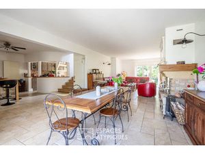 Maison d'architecte avec jardin paysagé