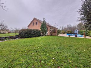 Belle villa familiale de 2007 avec piscine et 4 chambres entre Louhans et Cuiseaux